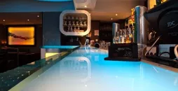 Le Bar